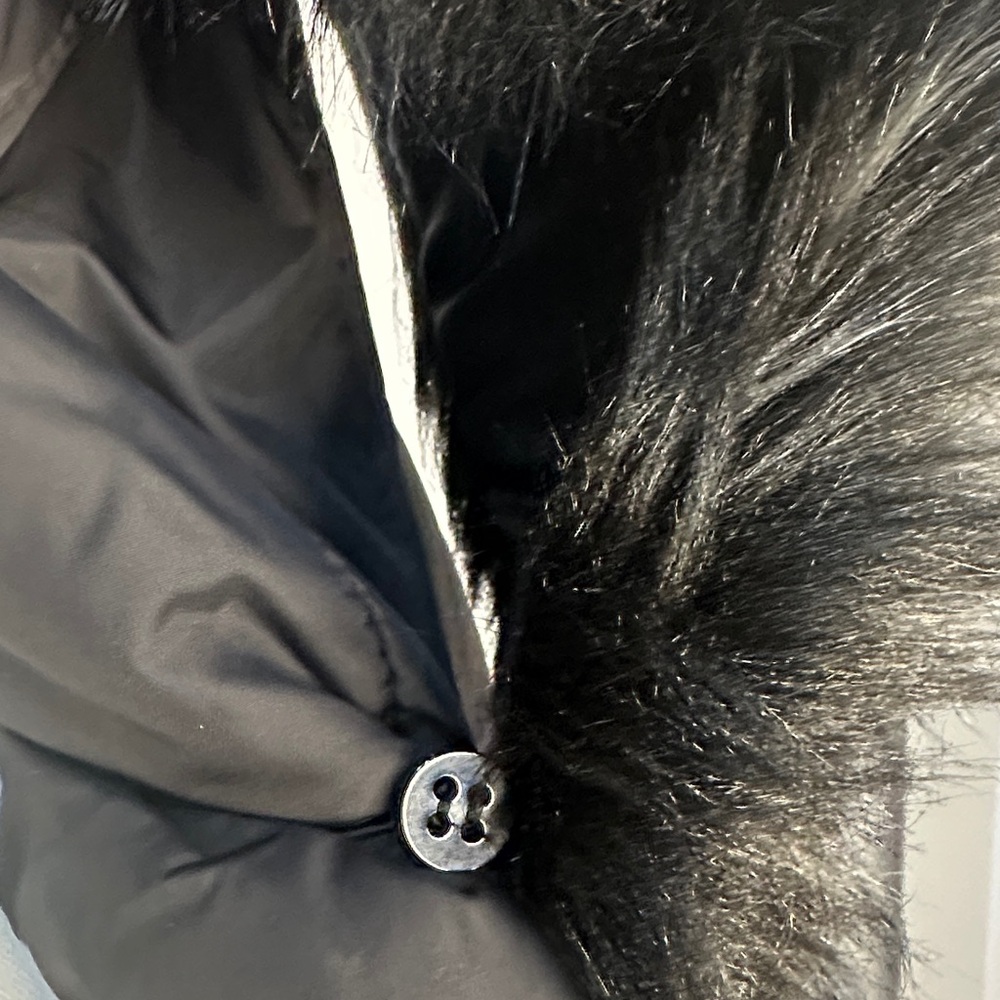French Connection Black Asymmetric Puffer Faux Fur Trim Quilted Warm Coat Size M - Picture 13 of 16